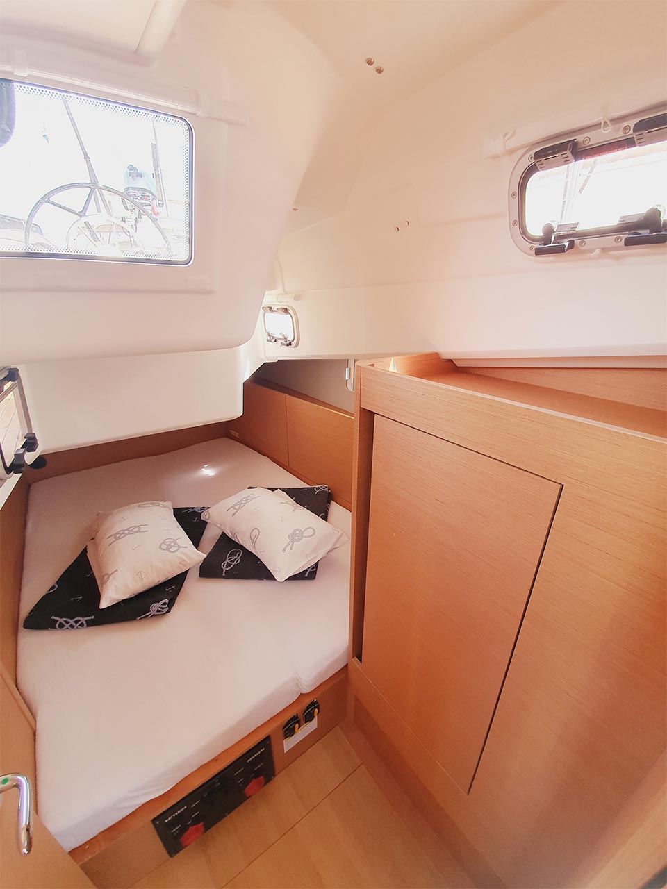 Sun Odyssey 410 - 3 cab. — photo 14
