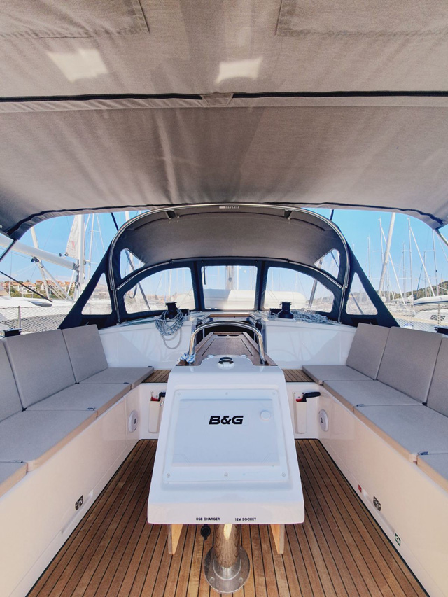 Bavaria C42 — photo 4