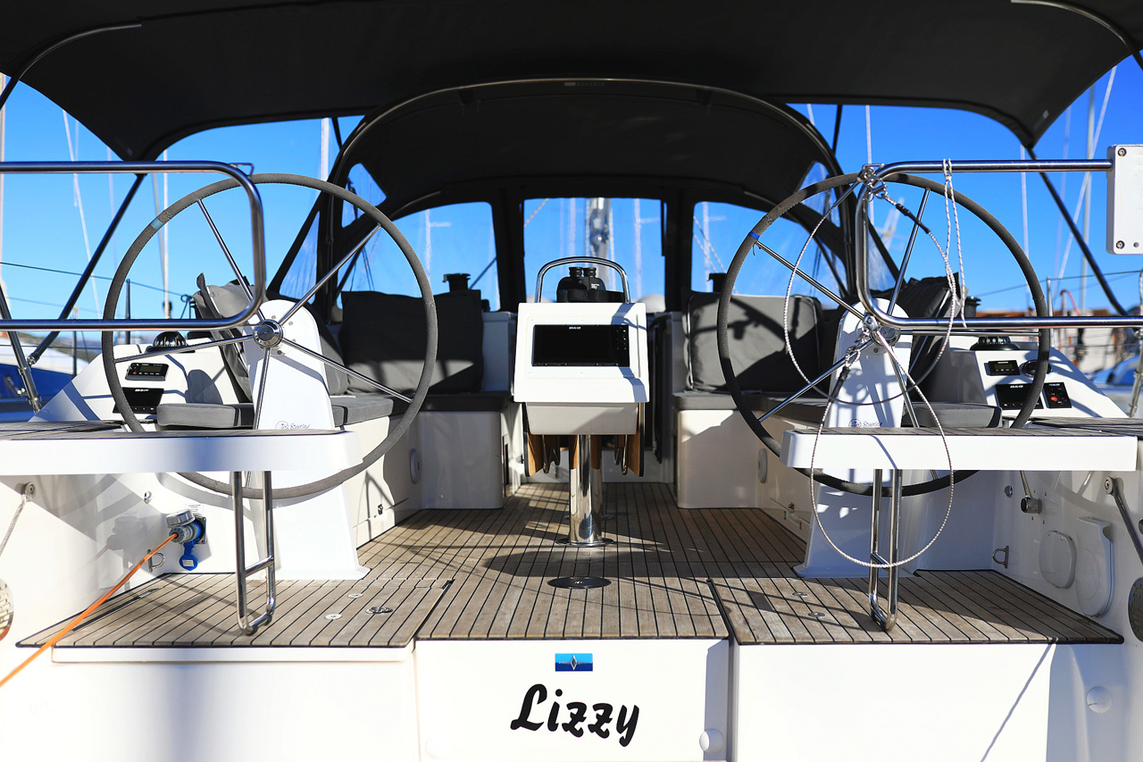Bavaria C42 Style — photo 7