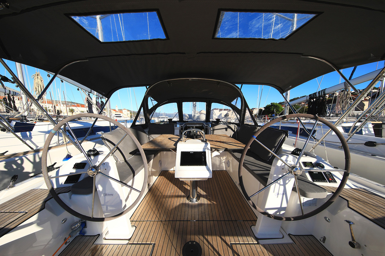 Bavaria C42 Style — photo 8