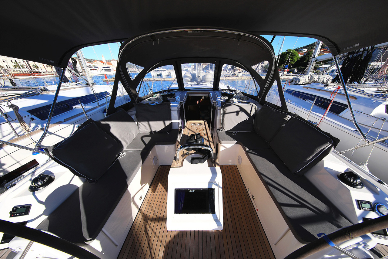 Bavaria C42 Style — photo 9
