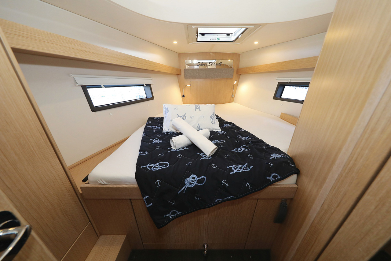 Bavaria C42 Style — photo 19