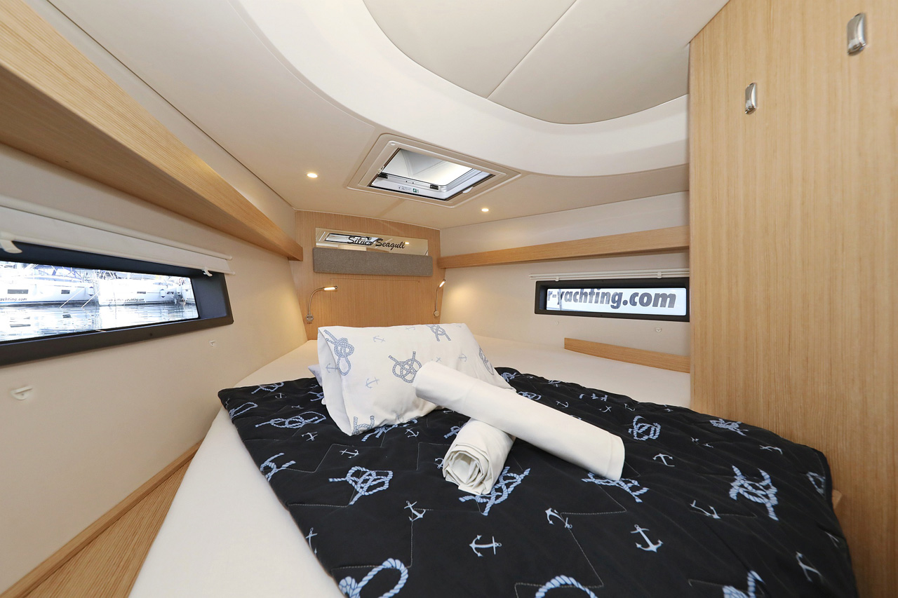 Bavaria C42 Style — photo 20