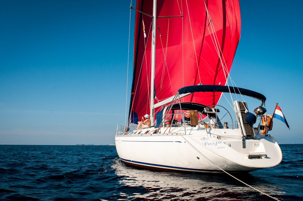 Dufour 45 Classic — photo 3