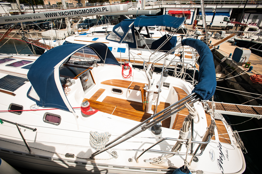 Dufour 45 Classic — photo 6