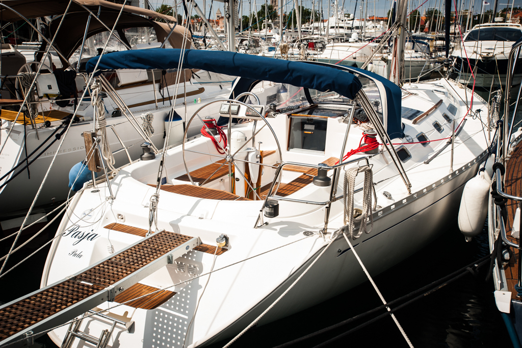 Dufour 45 Classic — photo 7