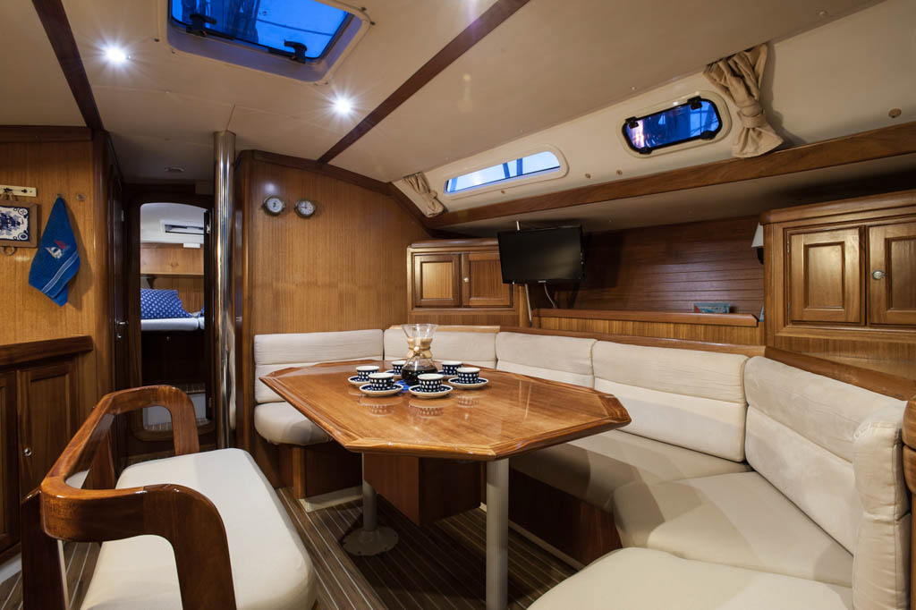Dufour 45 Classic — photo 13
