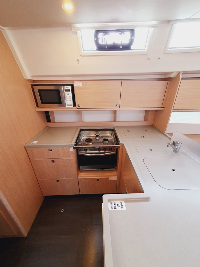 Bavaria C50 Style - 4 + 1 cab. — photo 12