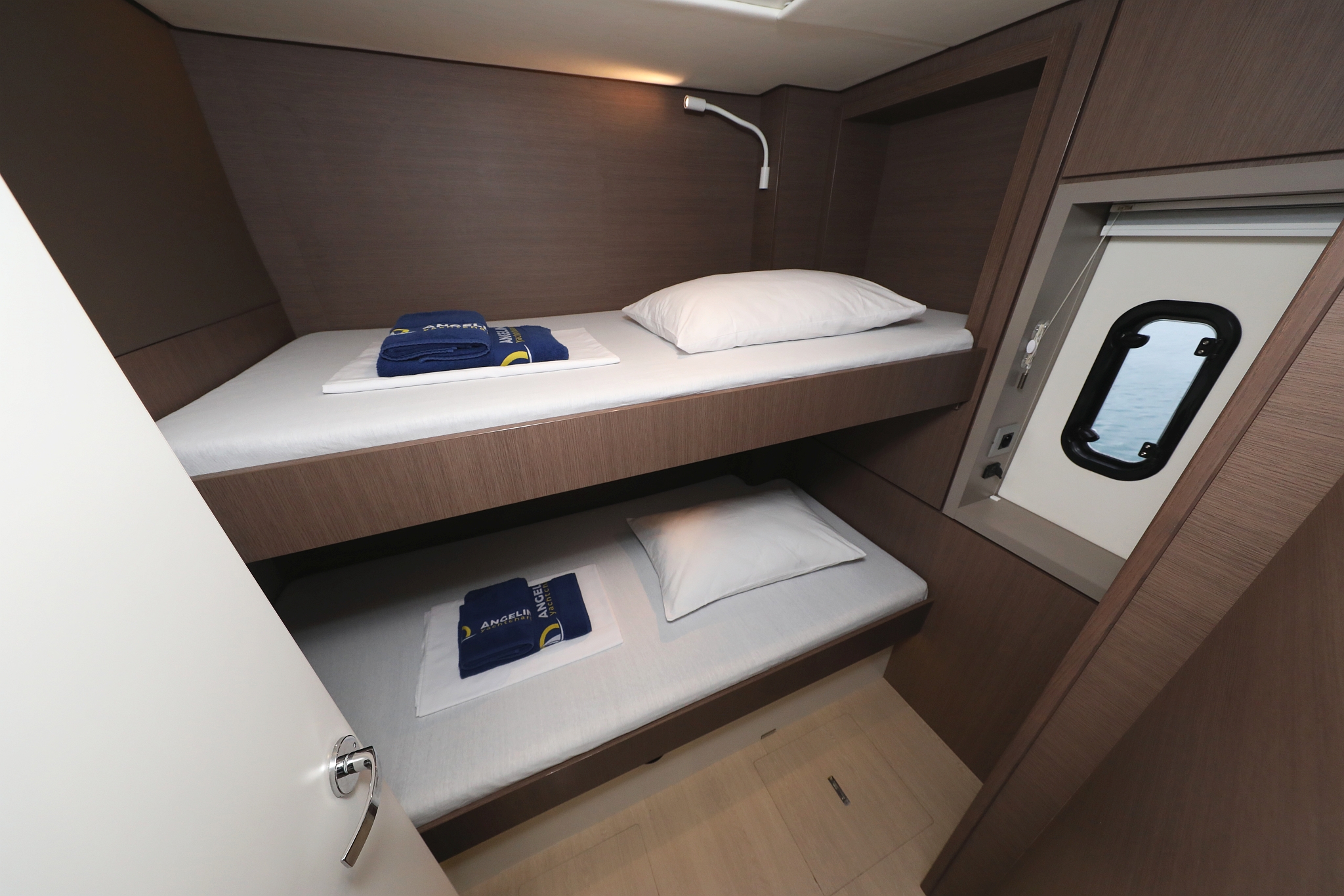 Bali 4.6 - 5 + 1 cab. — photo 24