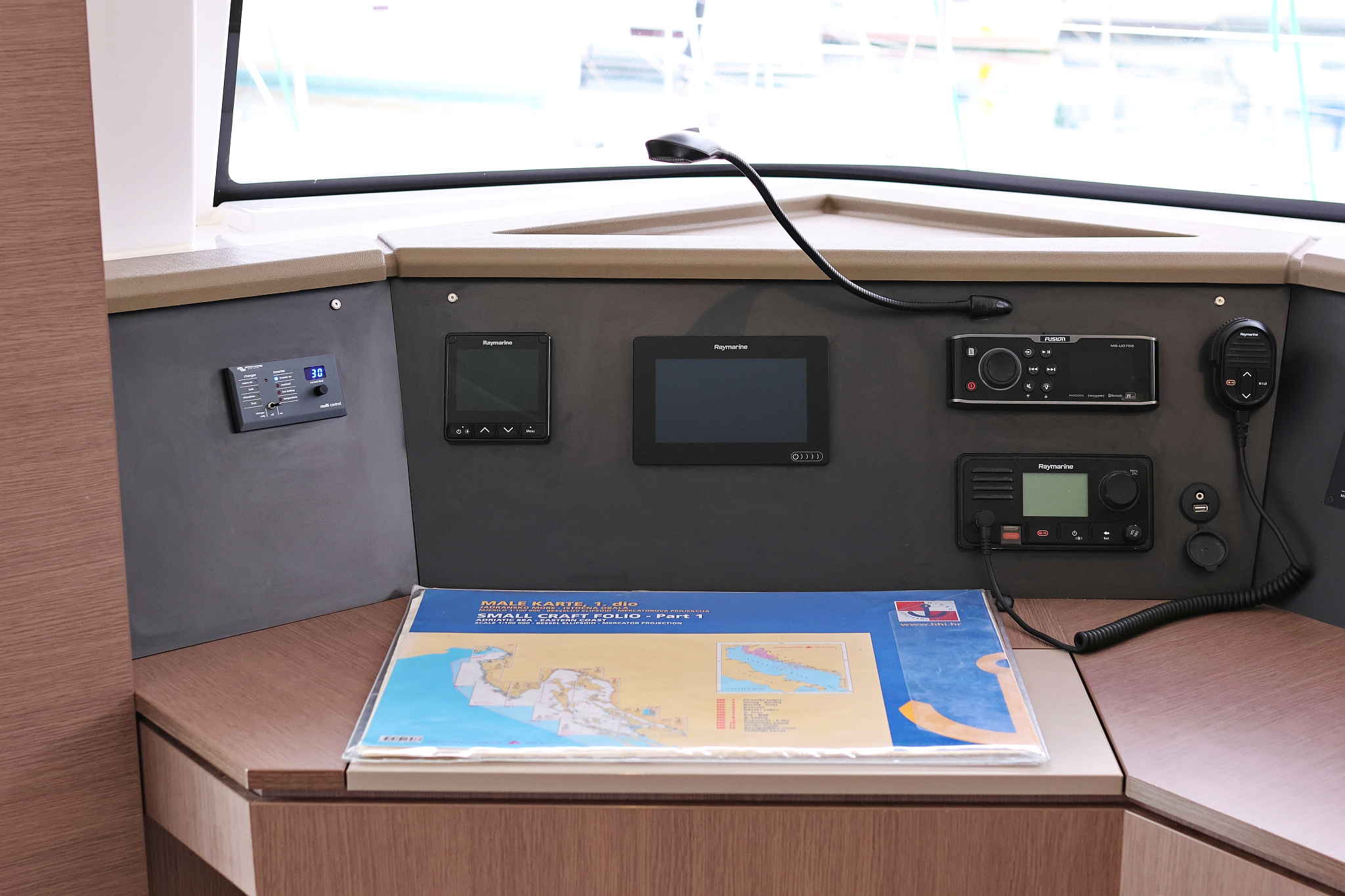 Bali 4.6 - 5 + 1 cab. — photo 45
