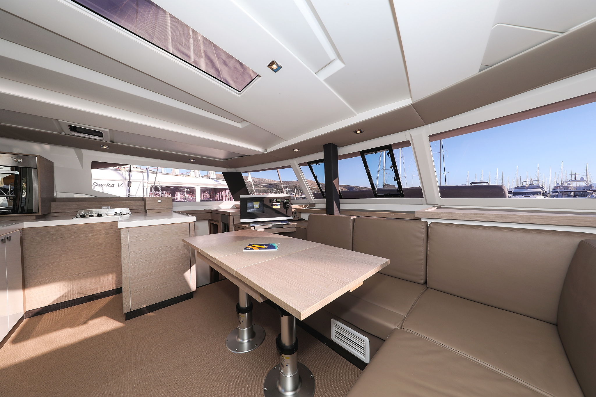 Fountaine Pajot Astrea 42 Quatuor — photo 15
