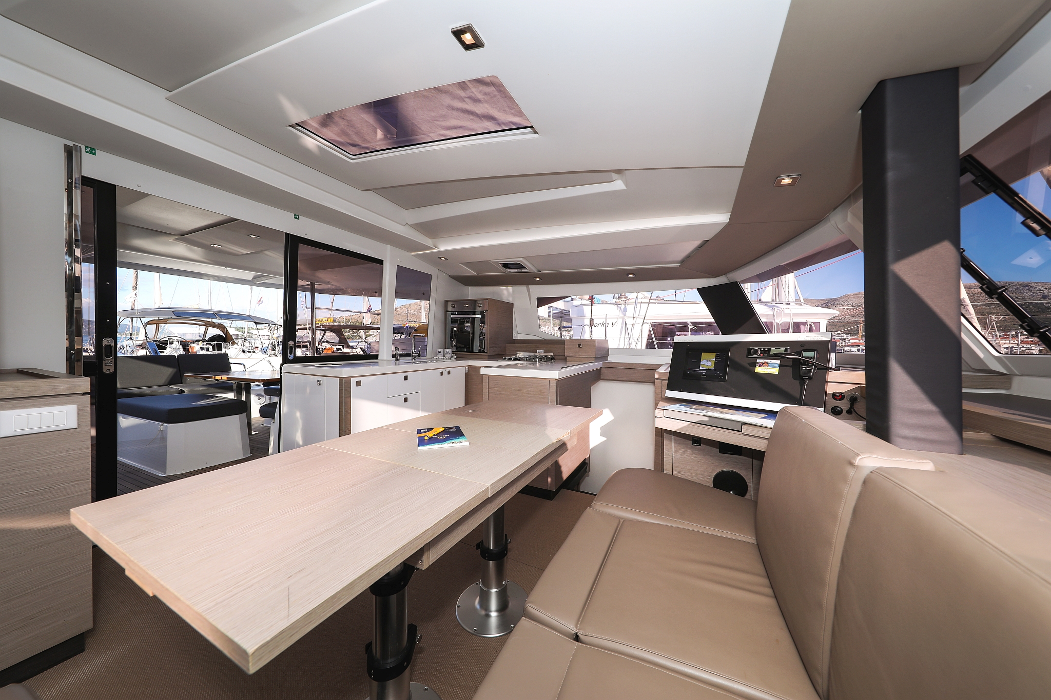 Fountaine Pajot Astrea 42 Quatuor — photo 16