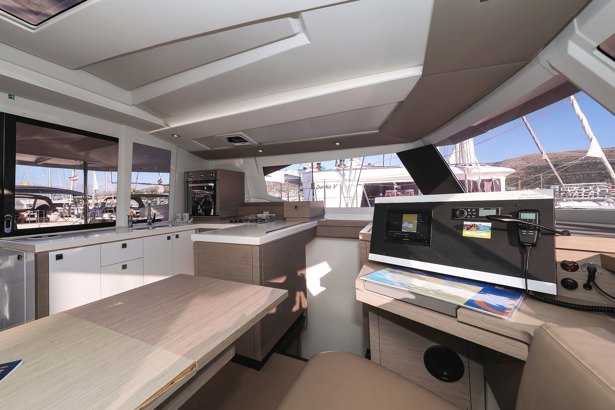 Fountaine Pajot Astrea 42 Quatuor — photo 18