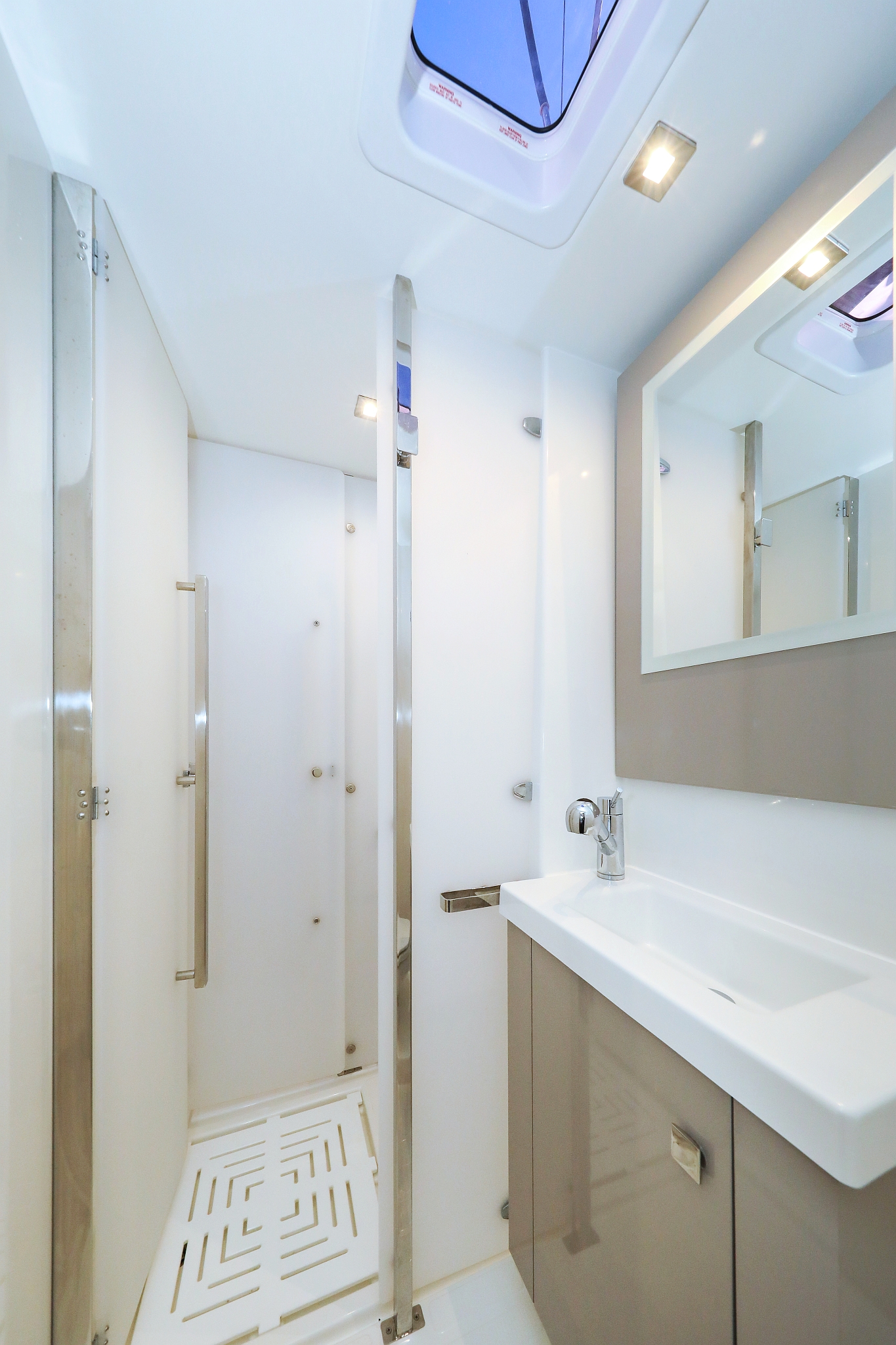 Fountaine Pajot Astrea 42 Quatuor — photo 35