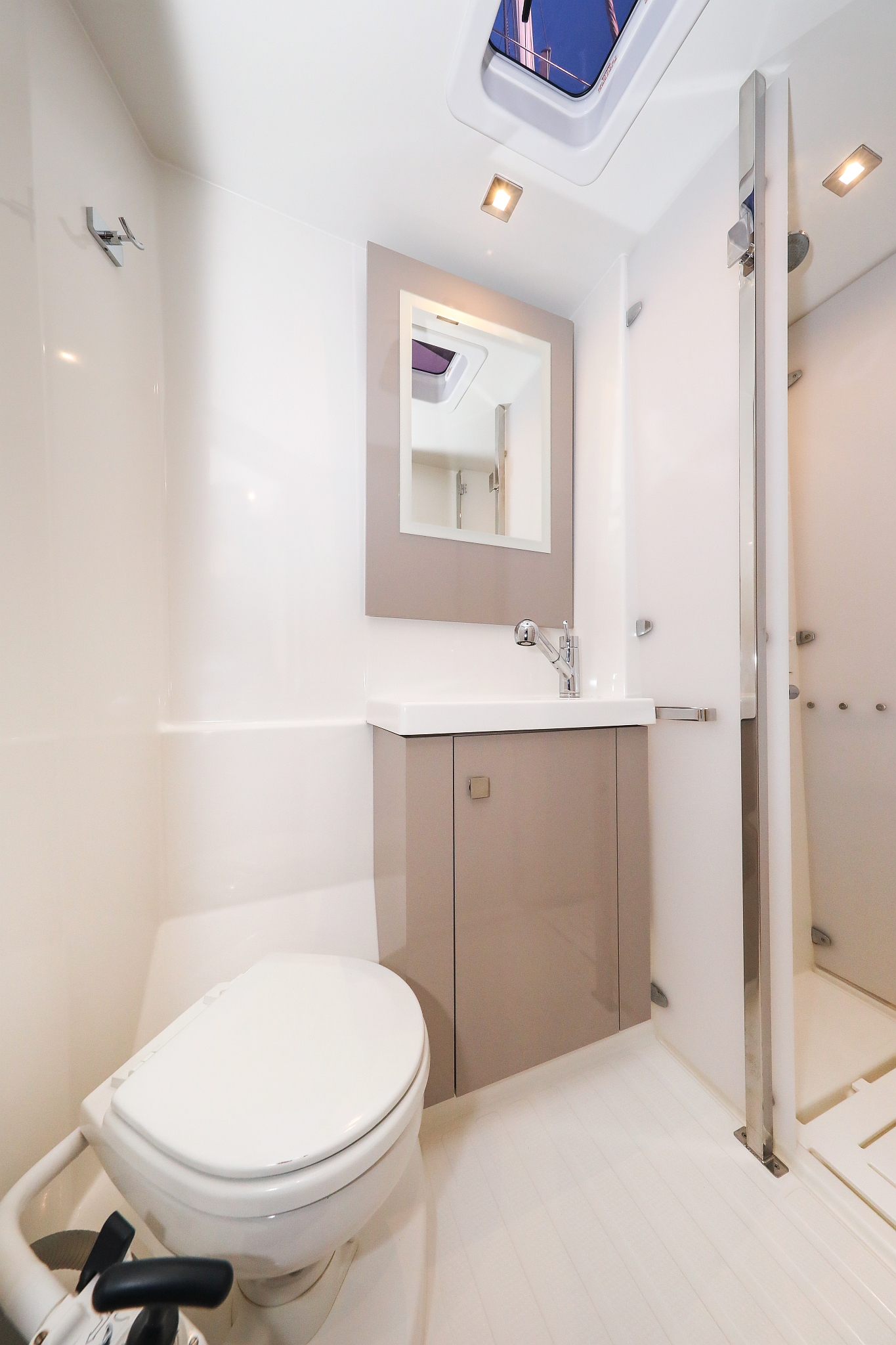 Fountaine Pajot Astrea 42 Quatuor — photo 37