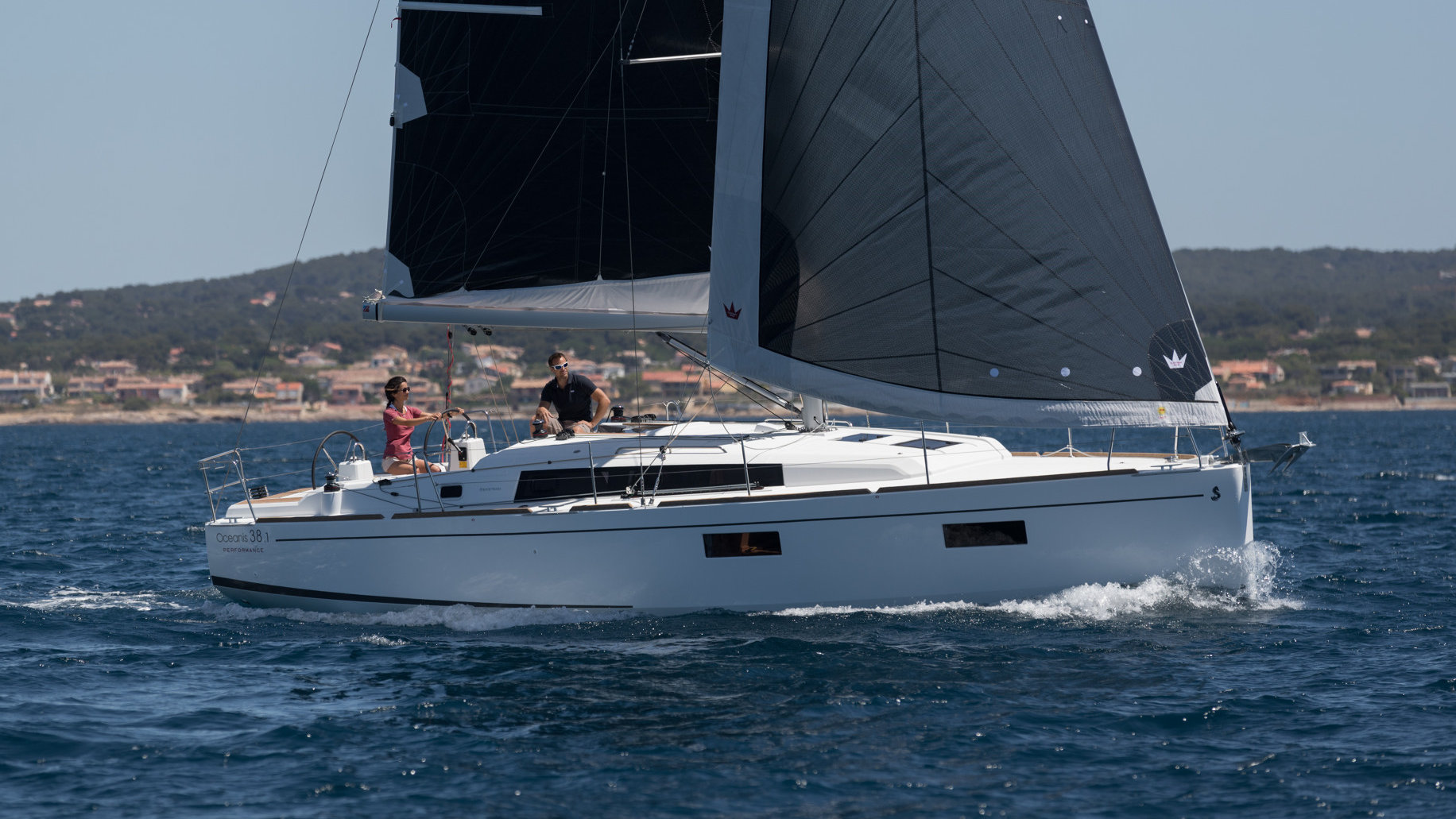 Oceanis 38.1 — photo 1