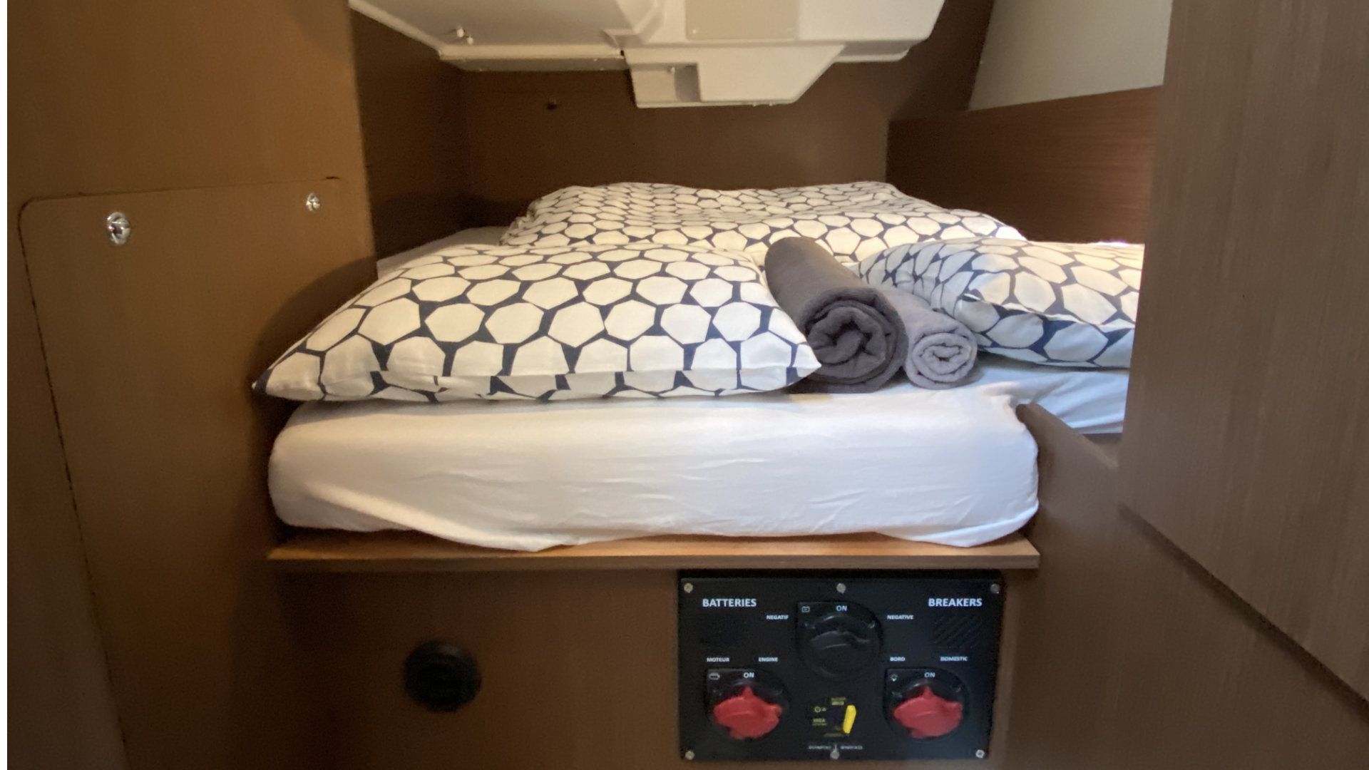 Oceanis 38.1 — photo 13