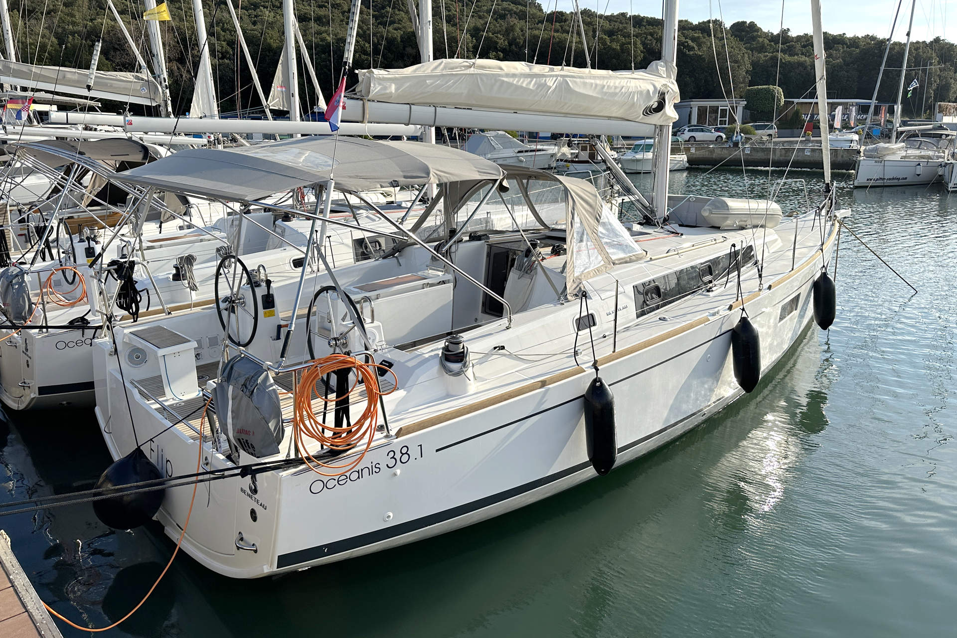 Oceanis 38.1 — photo 3