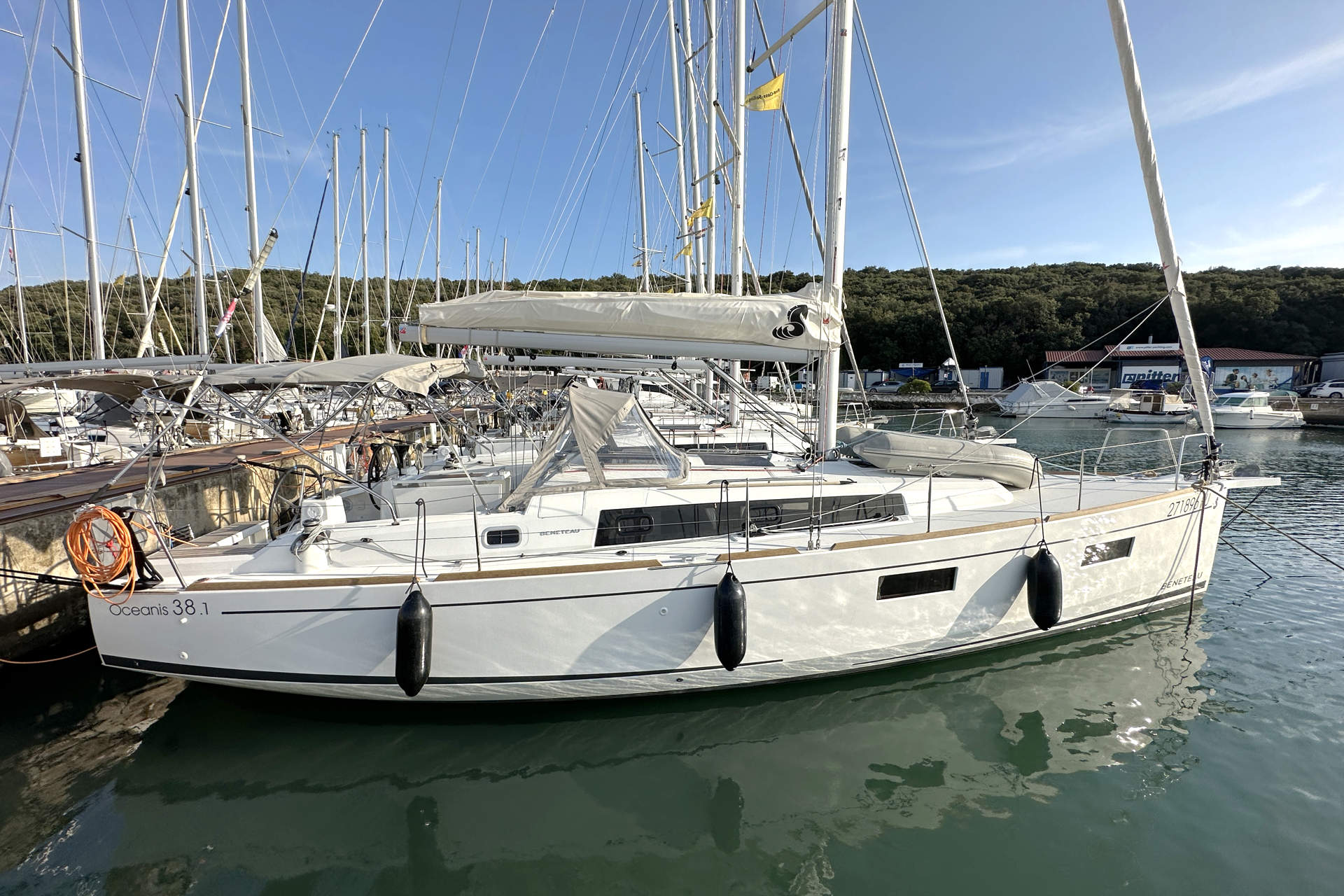 Oceanis 38.1 — photo 5