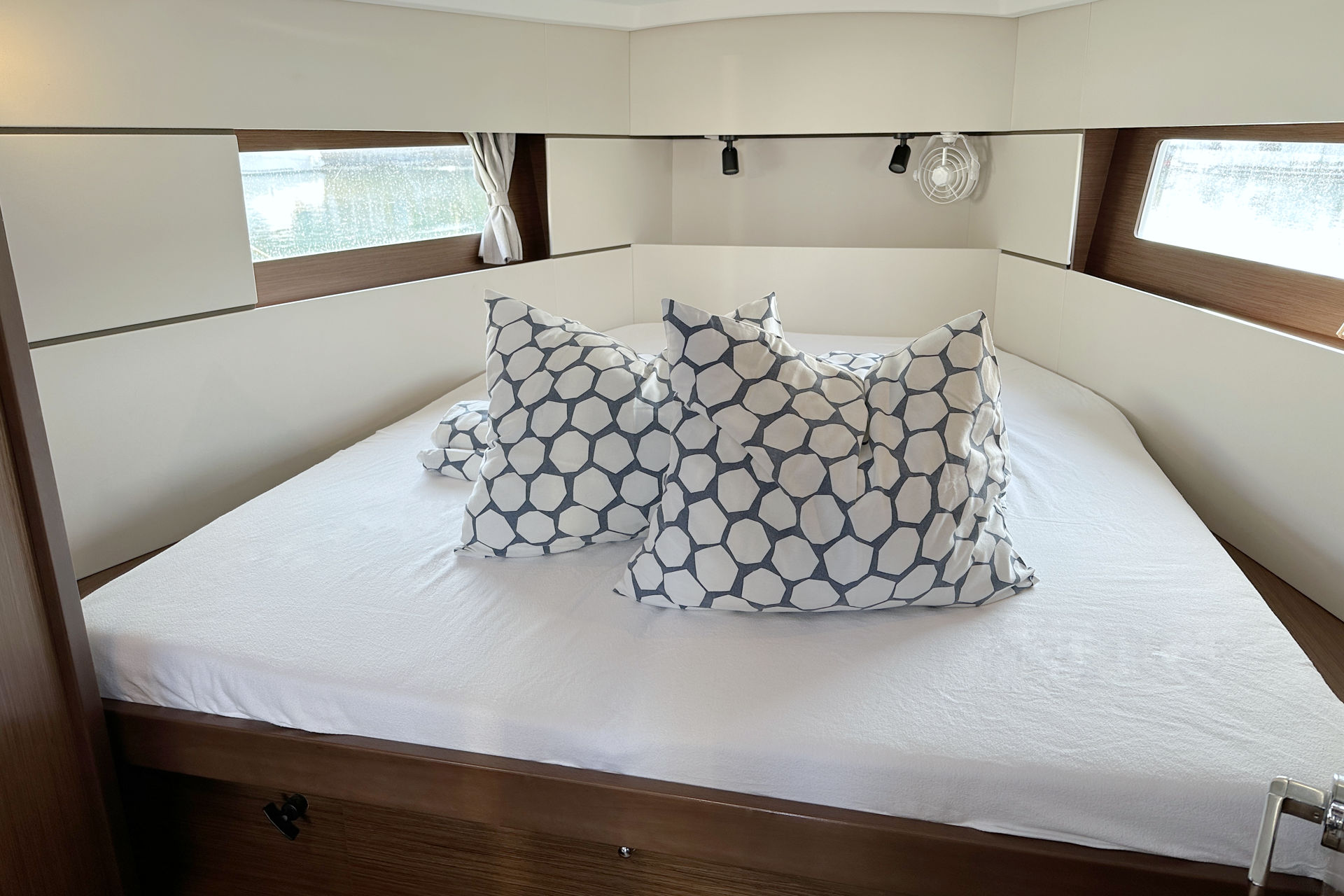 Oceanis 38.1 — photo 12