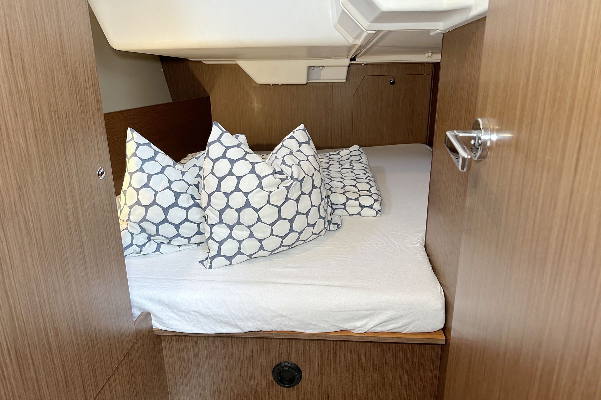 Oceanis 38.1 — photo 13