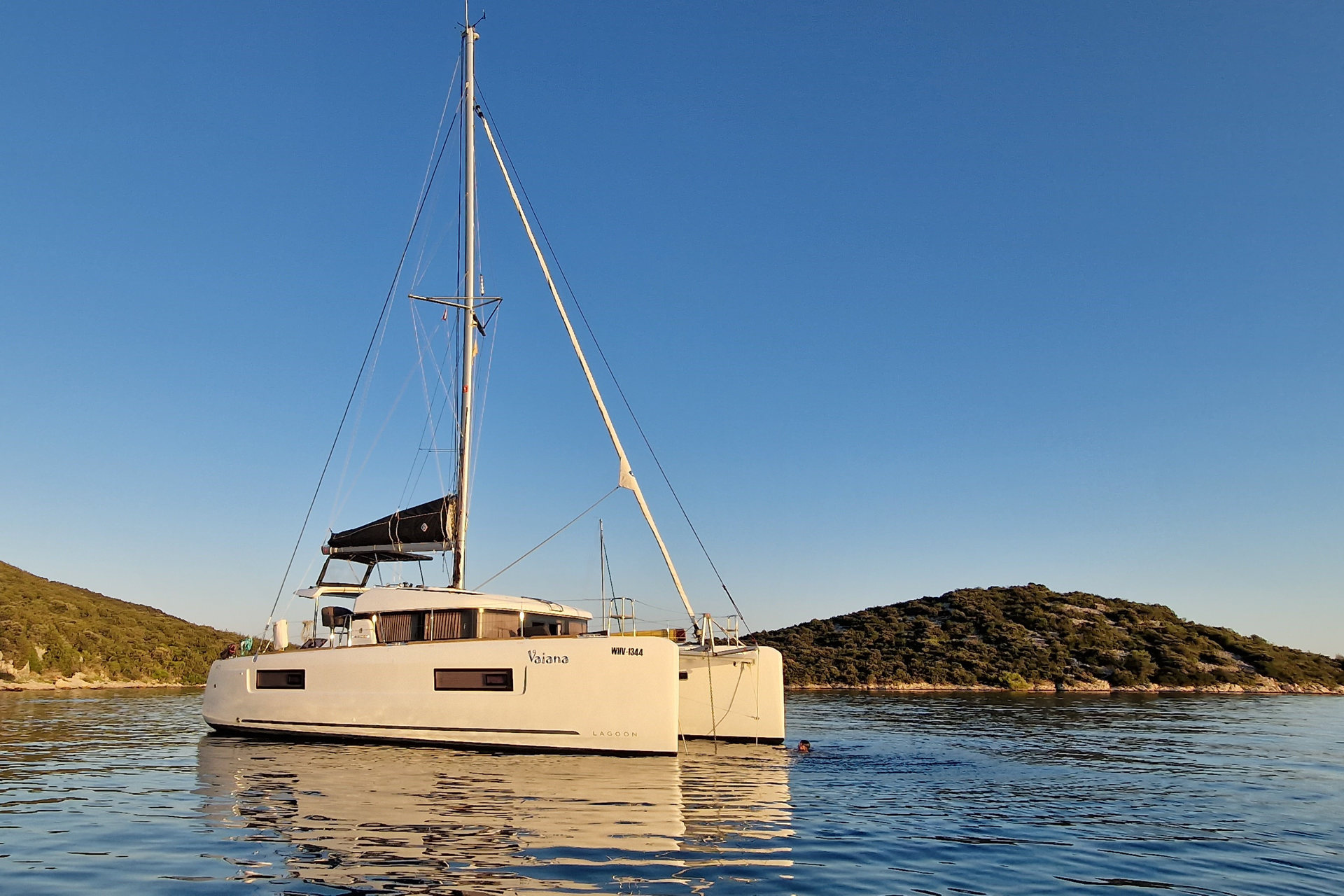 Lagoon 40 - 4 + 2 cab — photo 11
