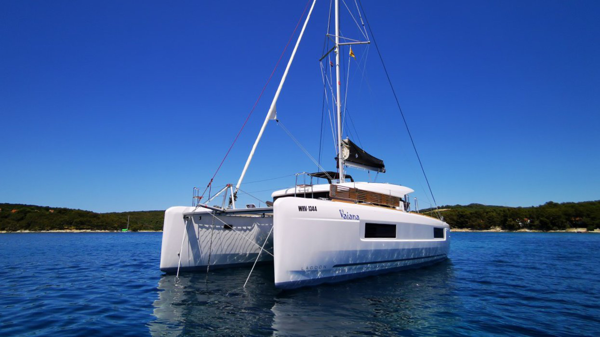 Lagoon 40 - 4 + 2 cab — photo 12