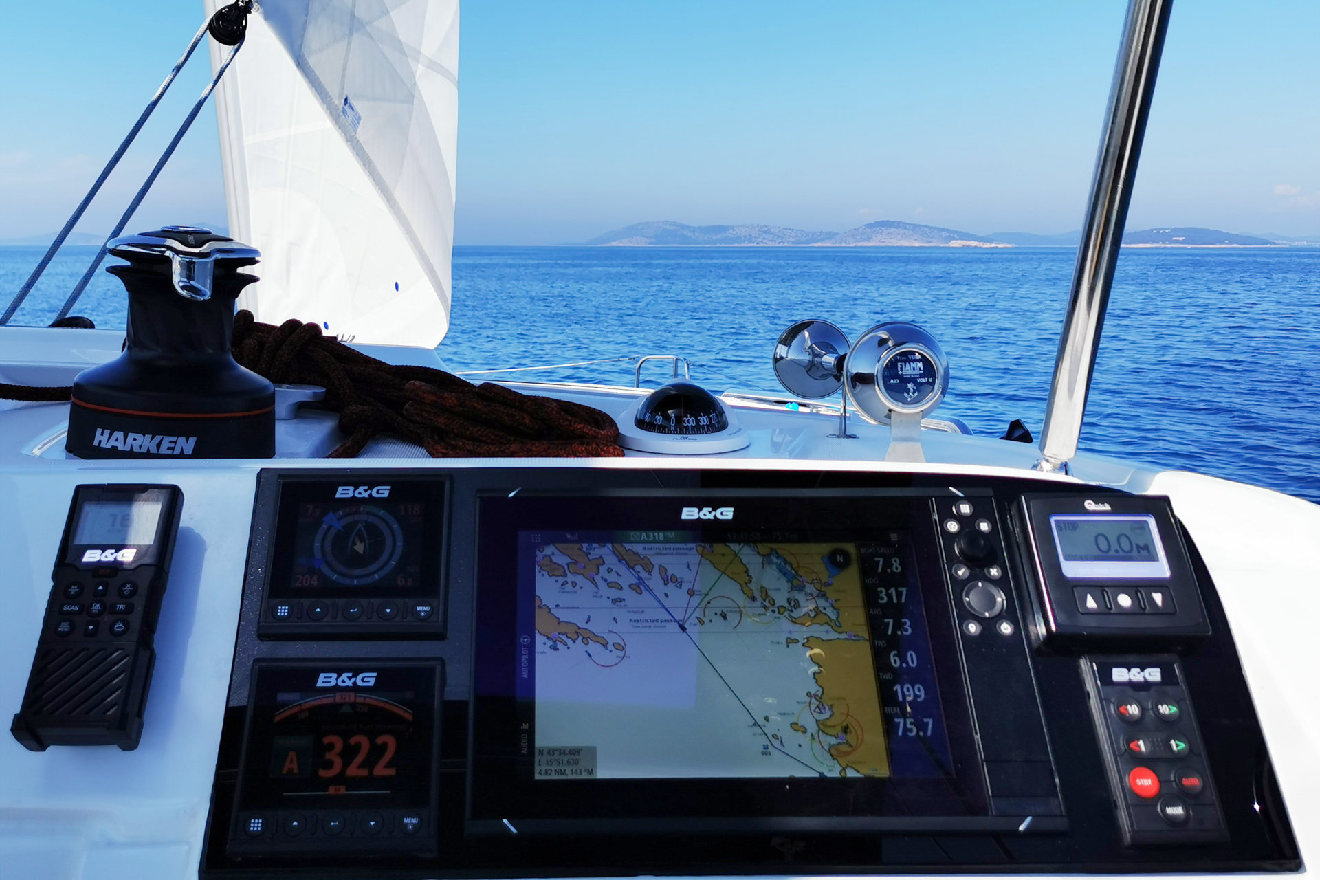 Lagoon 40 - 4 + 2 cab — photo 17