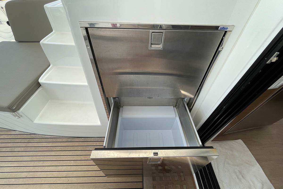 Lagoon 42 - 4 + 2 cab. — photo 5
