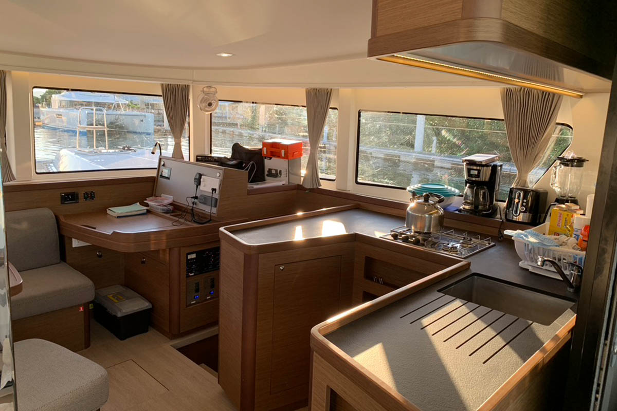 Lagoon 42 - 4 + 2 cab. — photo 15