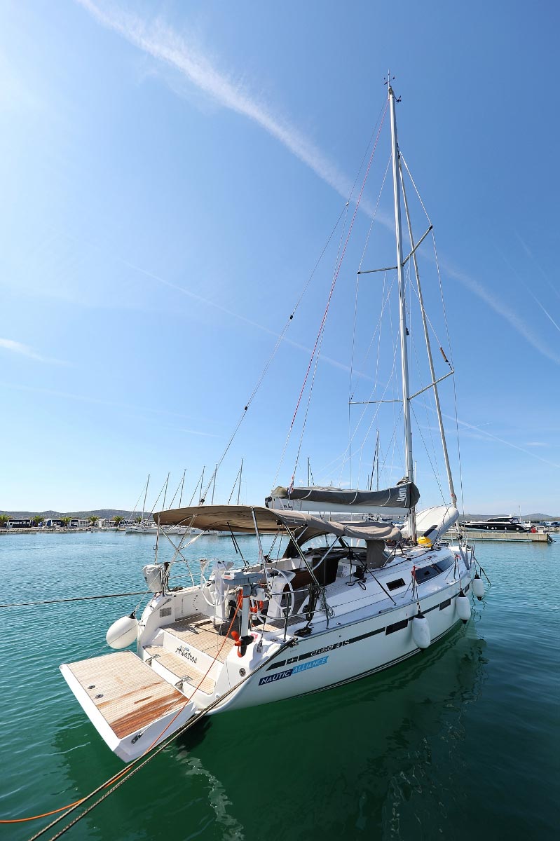 Bavaria Cruiser 41S — photo 4