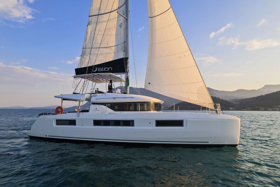 Lagoon 50 - 6 + 2 cab. — photo 4