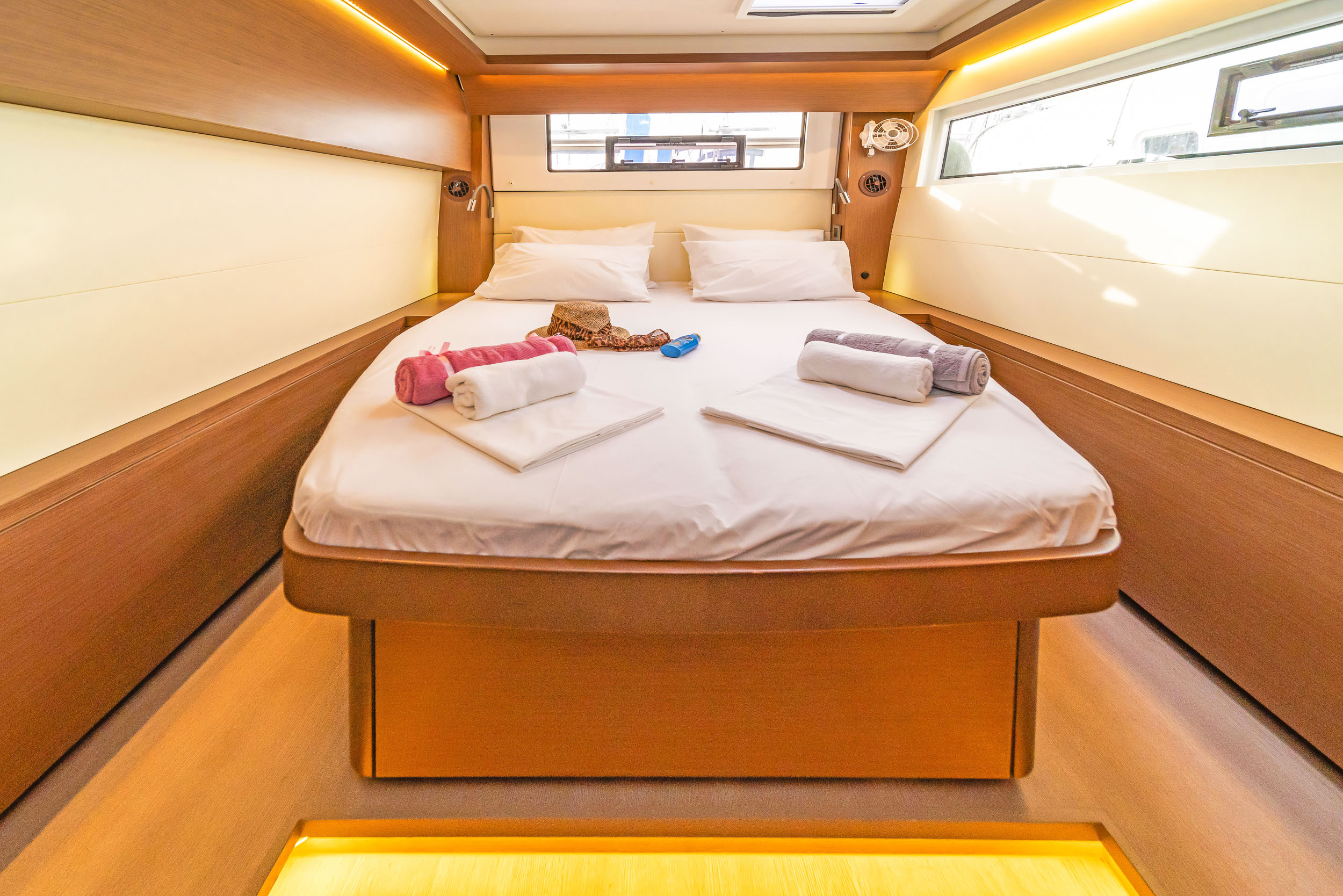 Lagoon 50 - 6 + 2 cab. — photo 11