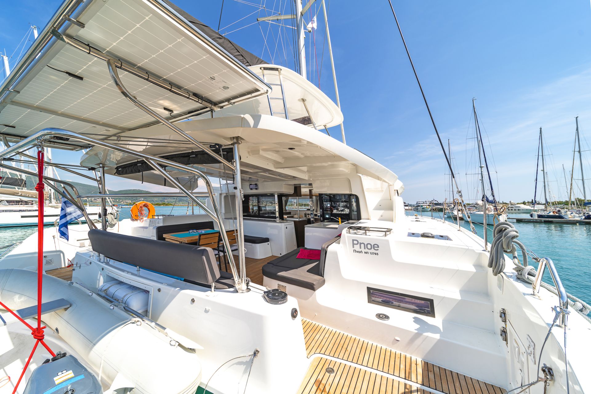 Lagoon 46 - 4 + 2 cab. — photo 8
