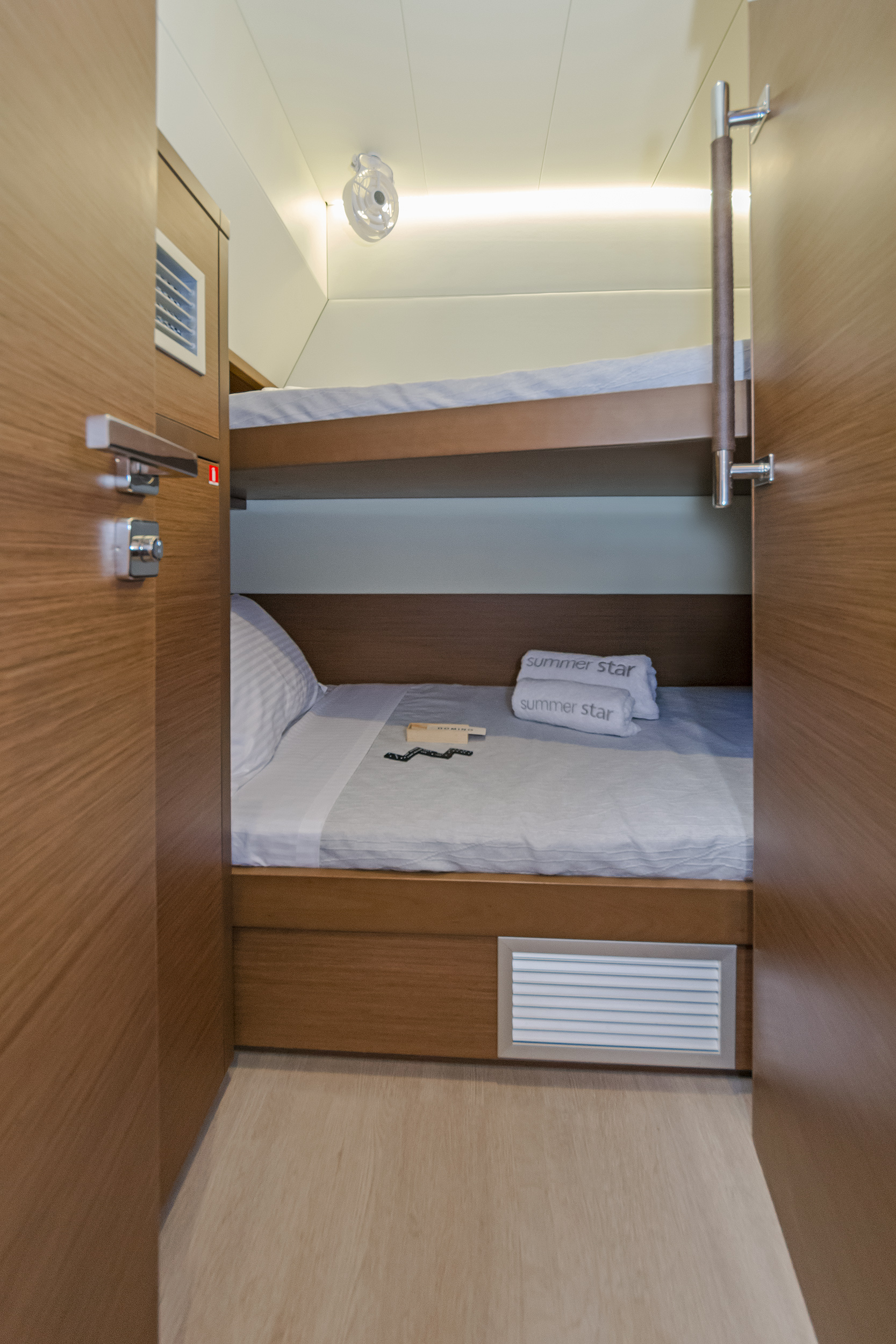 Lagoon 52 - 6 cab. — photo 10