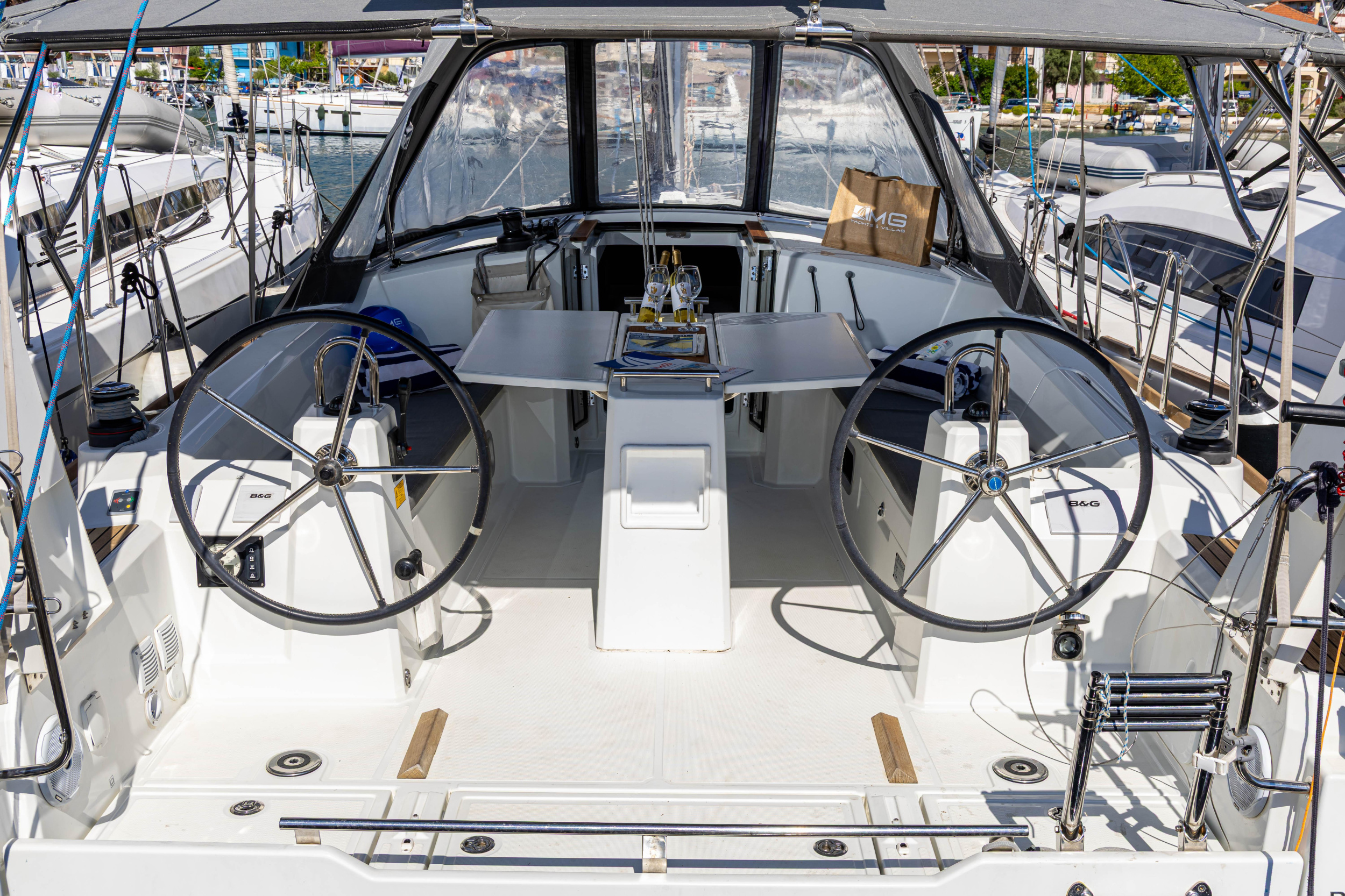 Oceanis 38.1 — photo 4