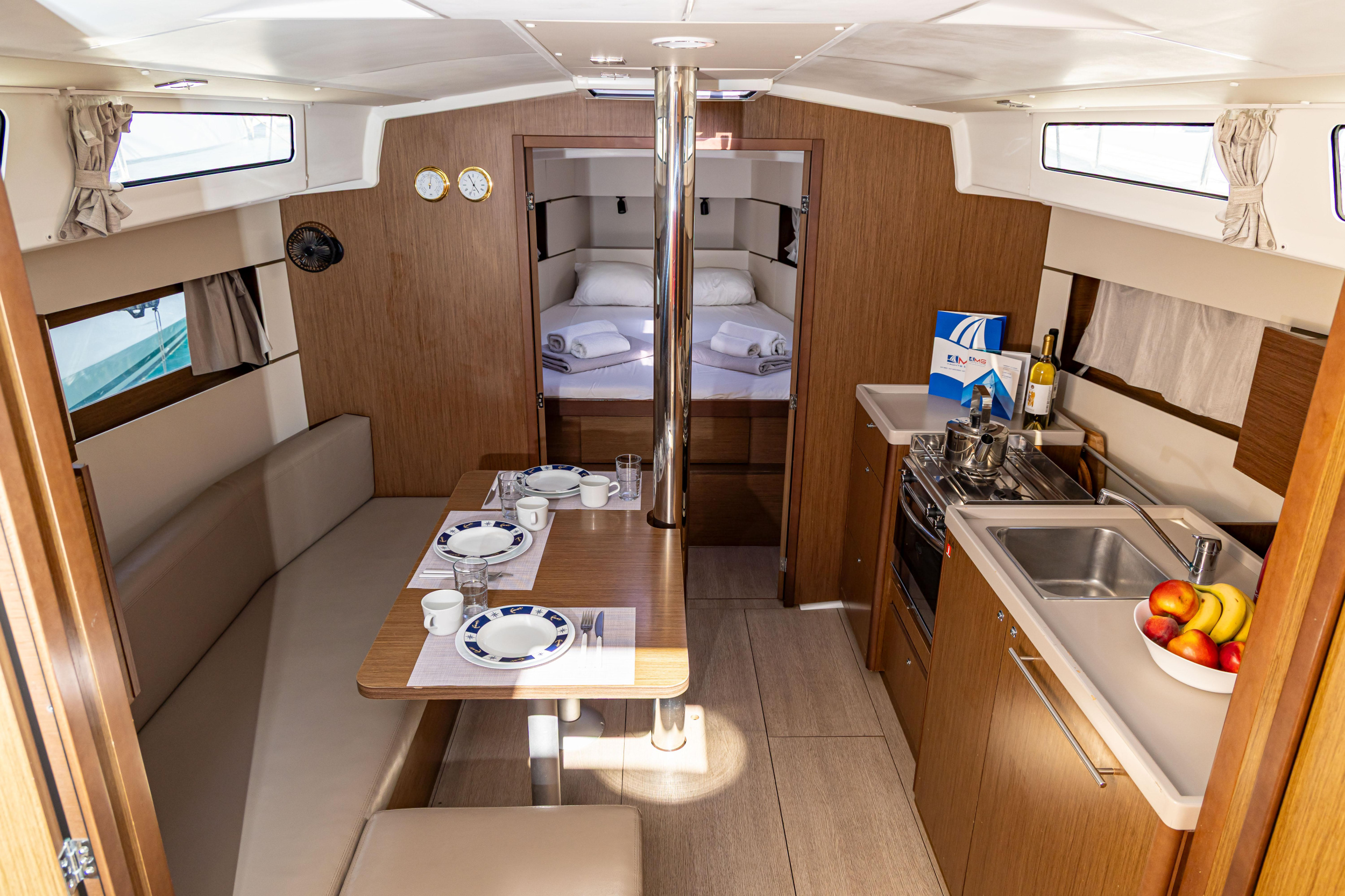 Oceanis 38.1 — photo 10