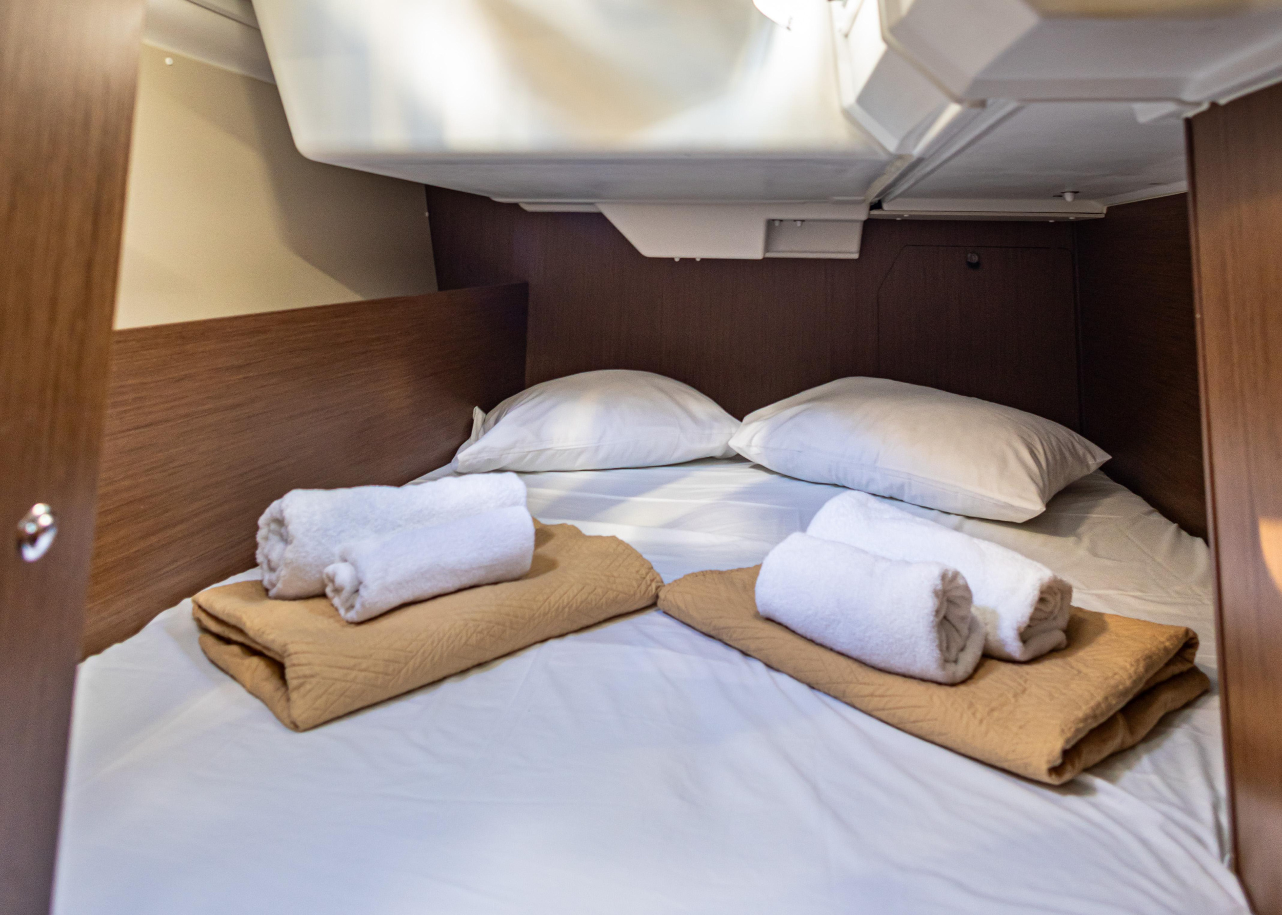 Oceanis 38.1 — photo 12