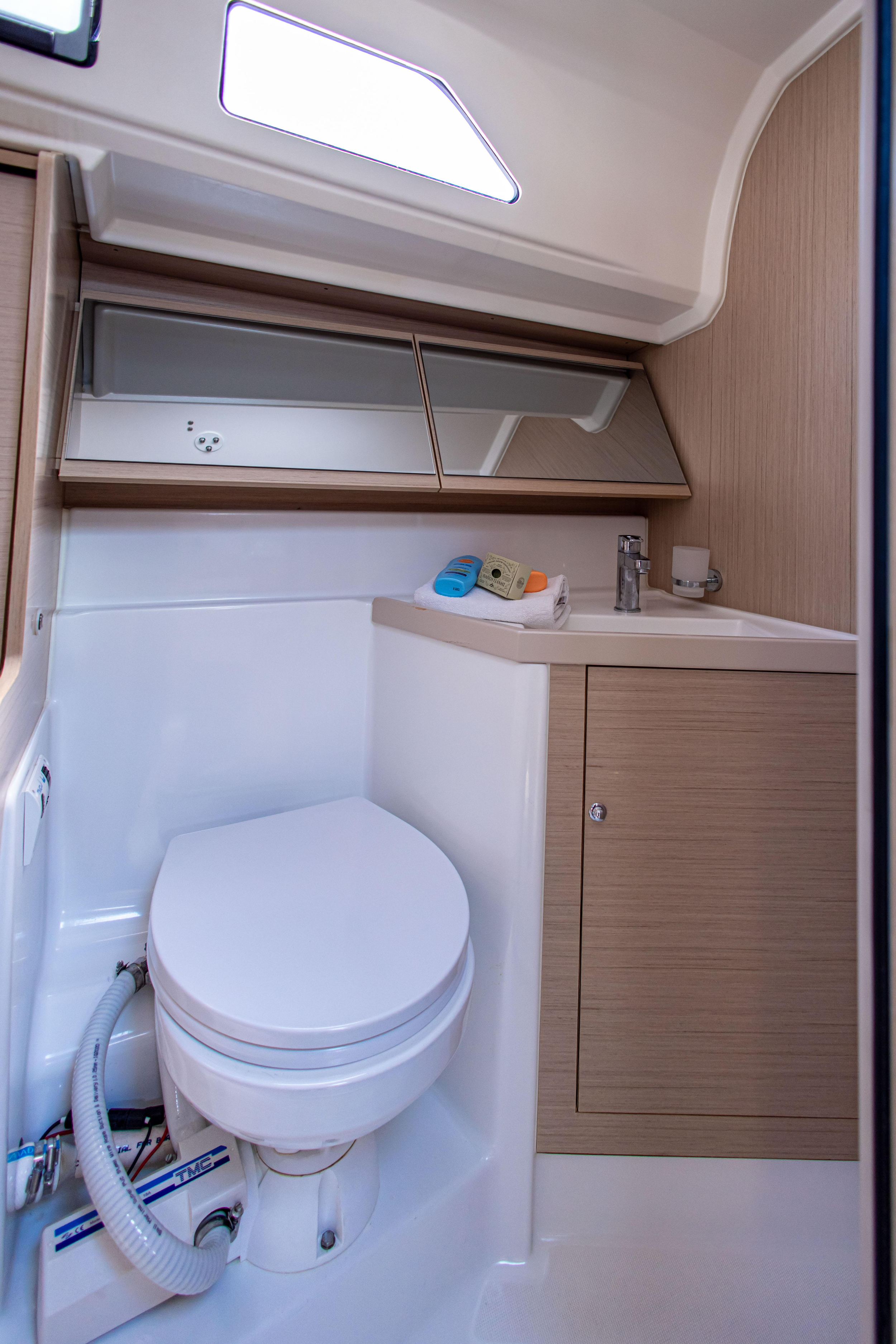 Oceanis 40.1 — photo 12