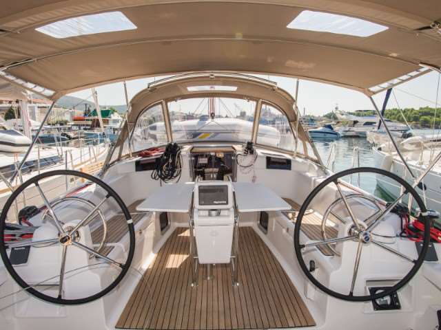 Sun Odyssey 449 — photo 10