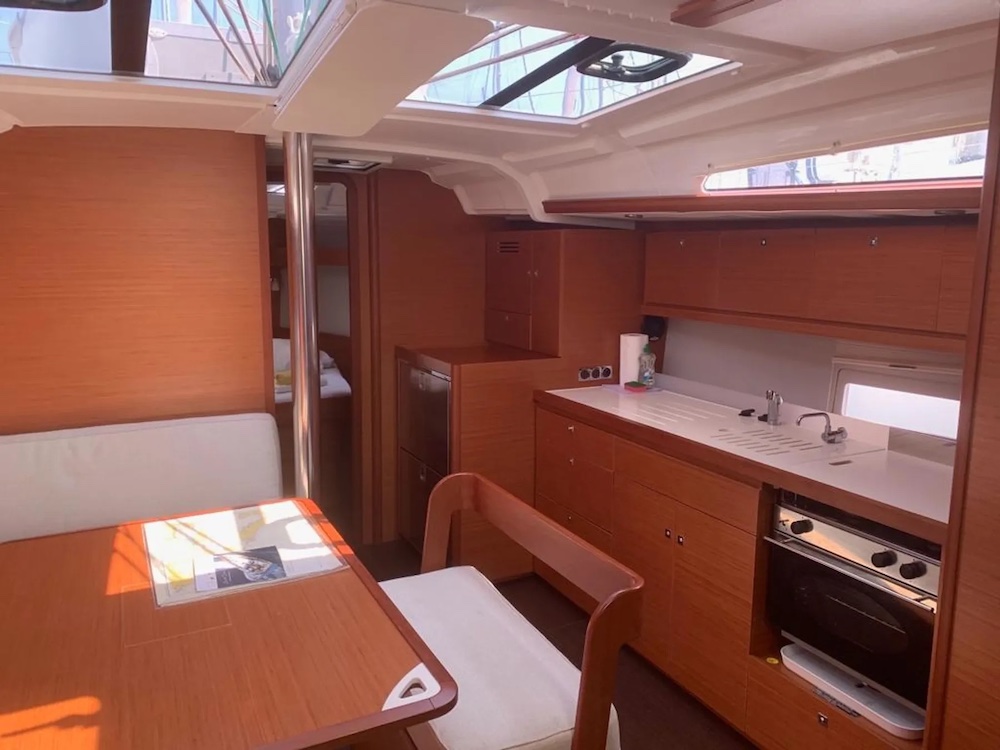 Dufour 430 GL — photo 9