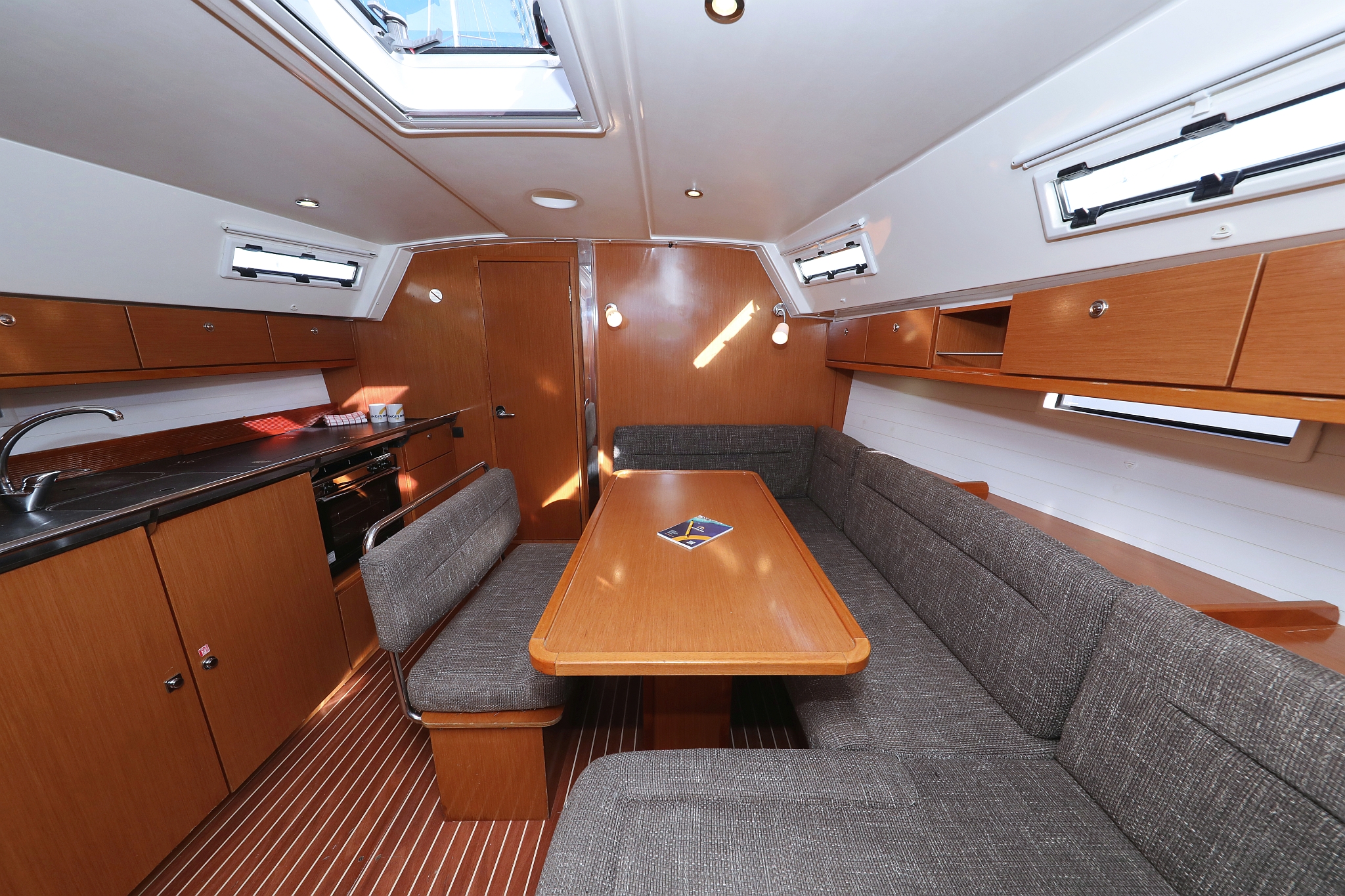 Bavaria Cruiser 40 S — photo 22