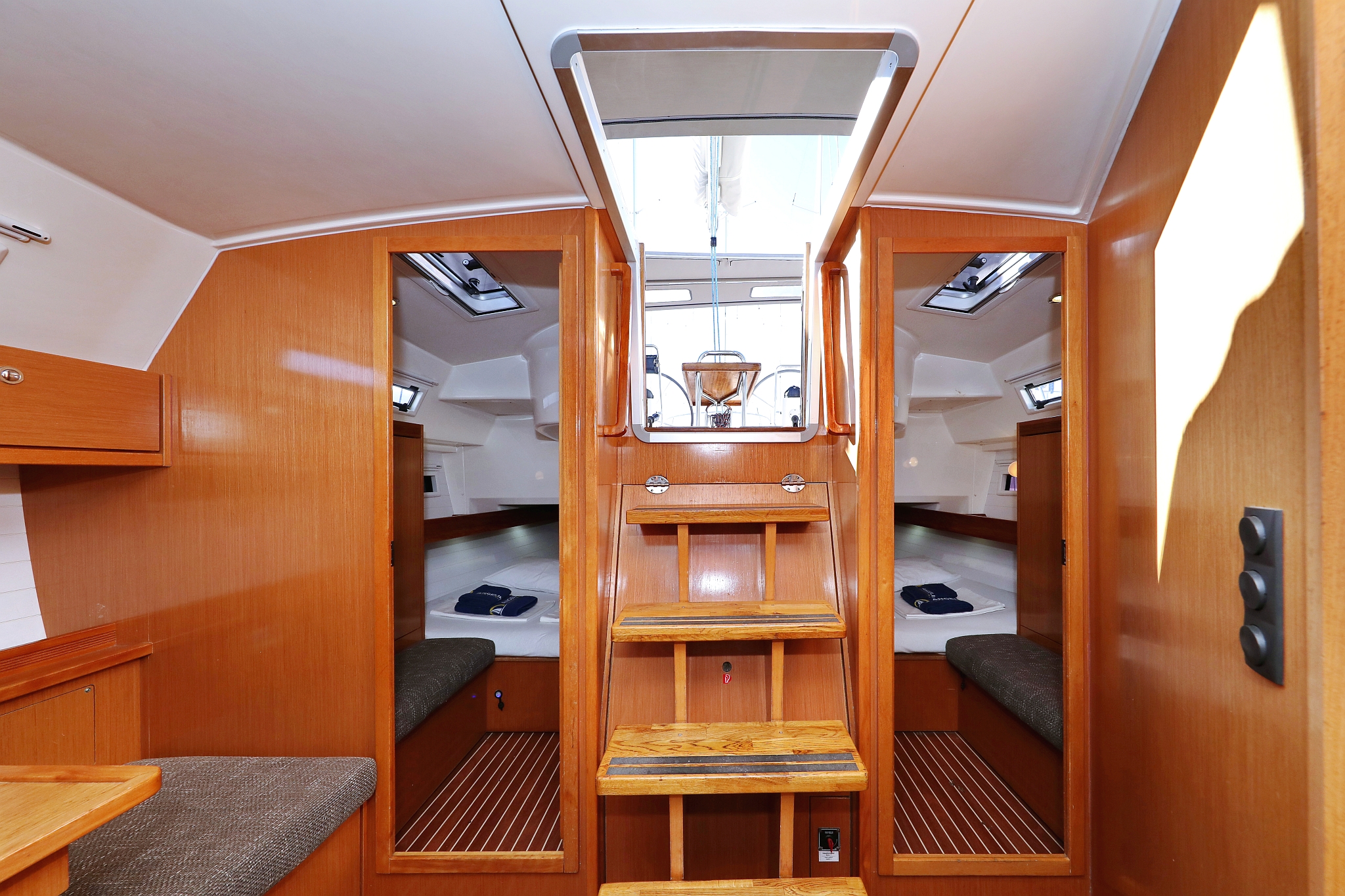 Bavaria Cruiser 40 S — photo 30