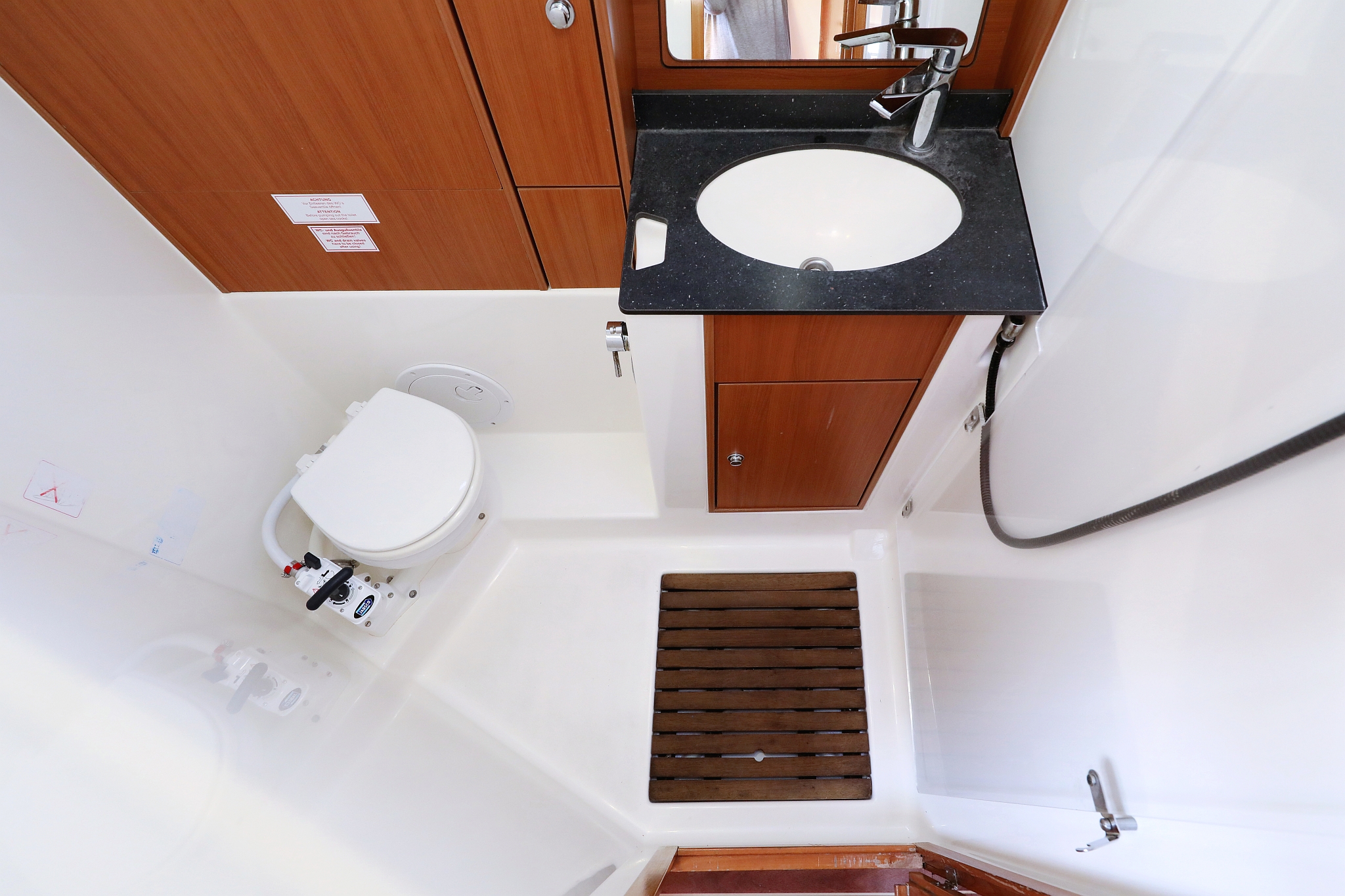 Bavaria Cruiser 40 S — photo 43