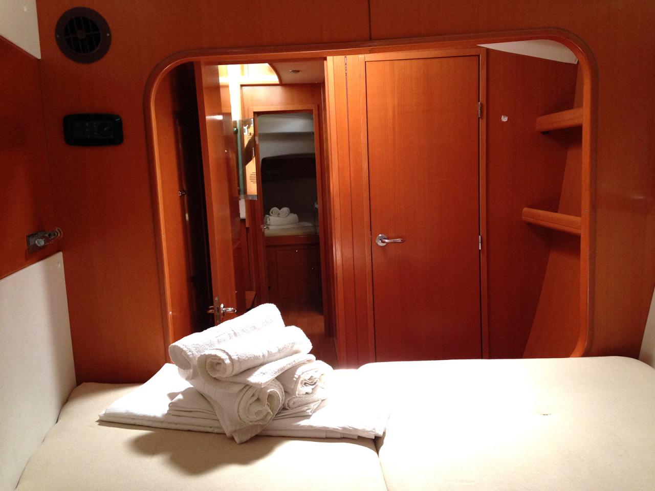 Lagoon 440 - 6 cab. — photo 11