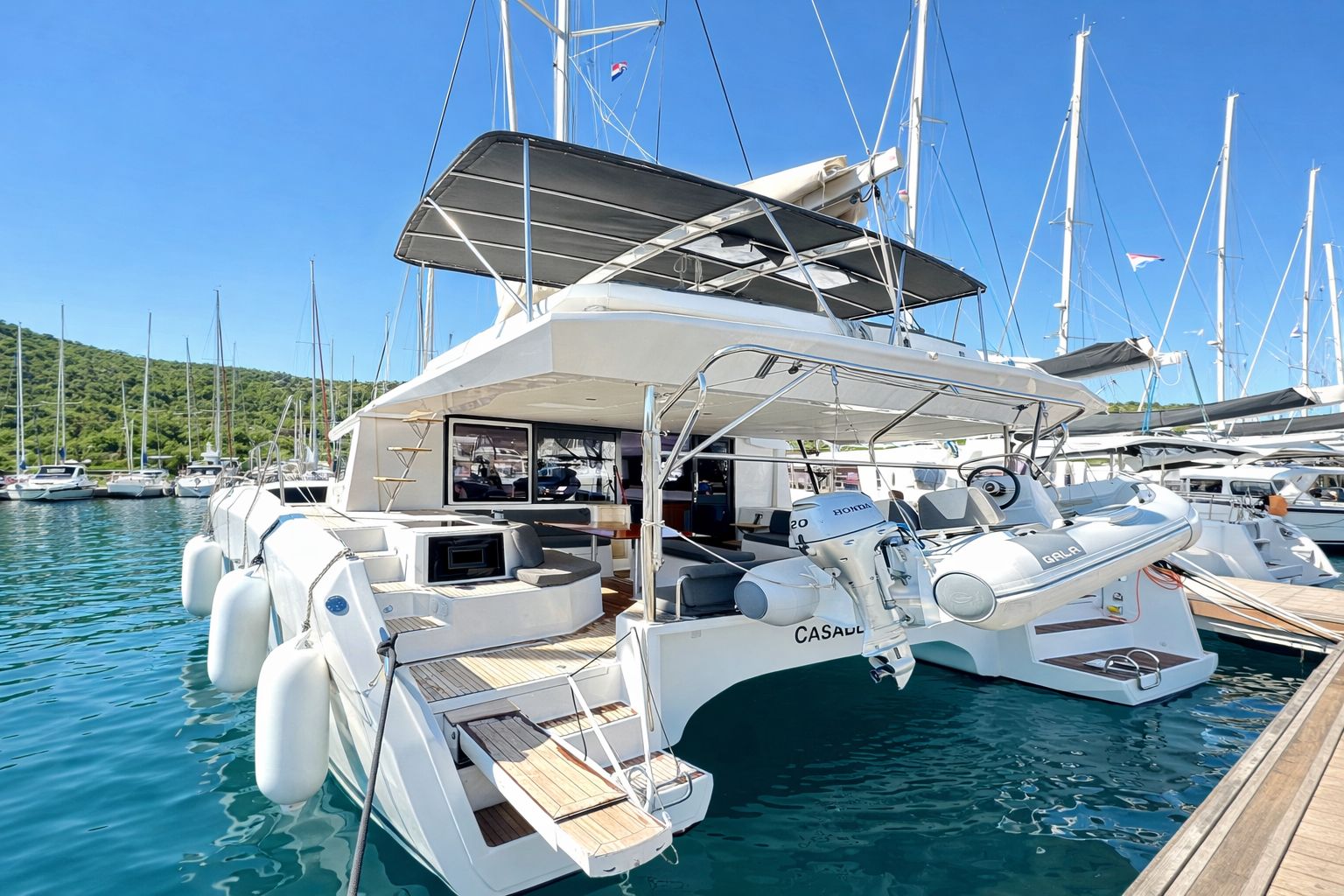 Dufour 48 Catamaran - 5 + 1 cab. — photo 1