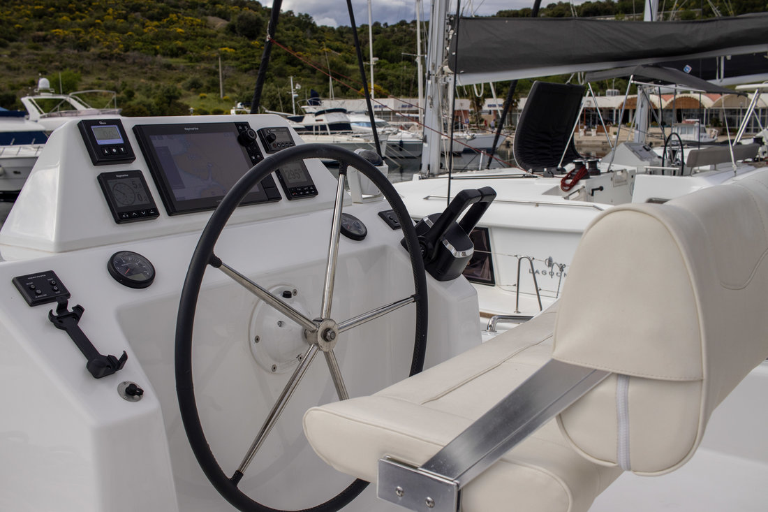 Dufour 48 Catamaran - 5 + 1 cab. — photo 14