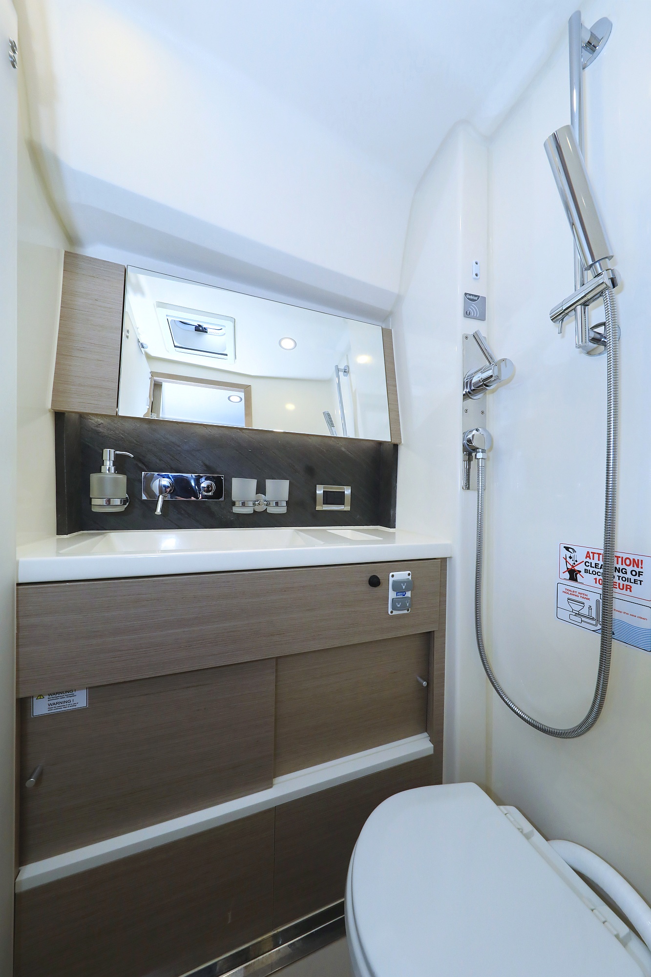 Hanse 508 - 5 + 1 cab. — photo 16