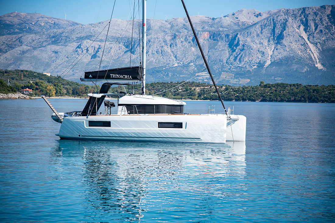 Lagoon 40 - 4 + 1 cab. — photo 1