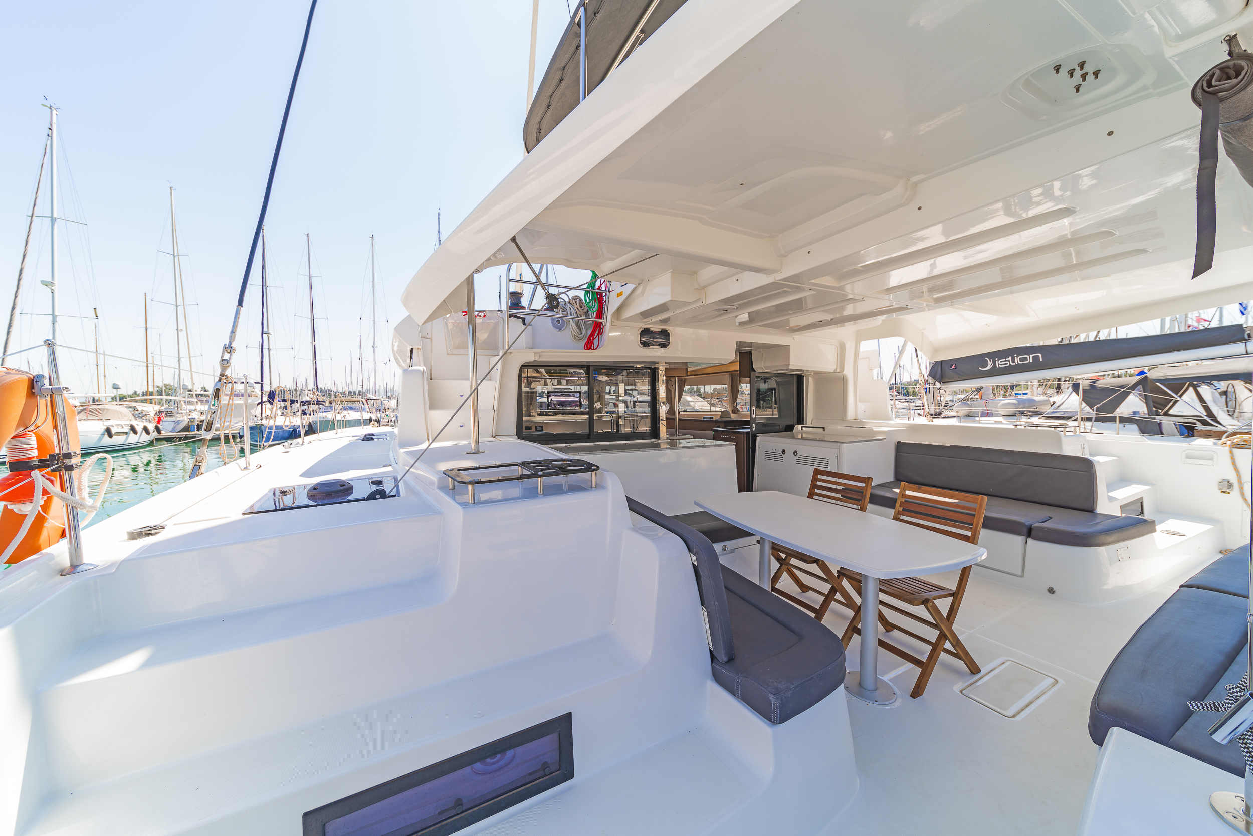 Lagoon 46 - 4 + 2 cab. — photo 9
